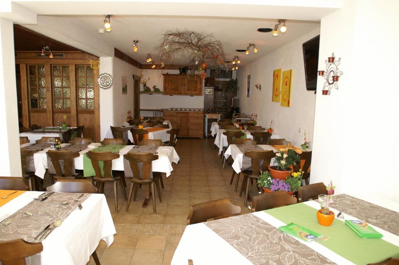 Hotel Baergsunnu Saas-Grund Luaran gambar