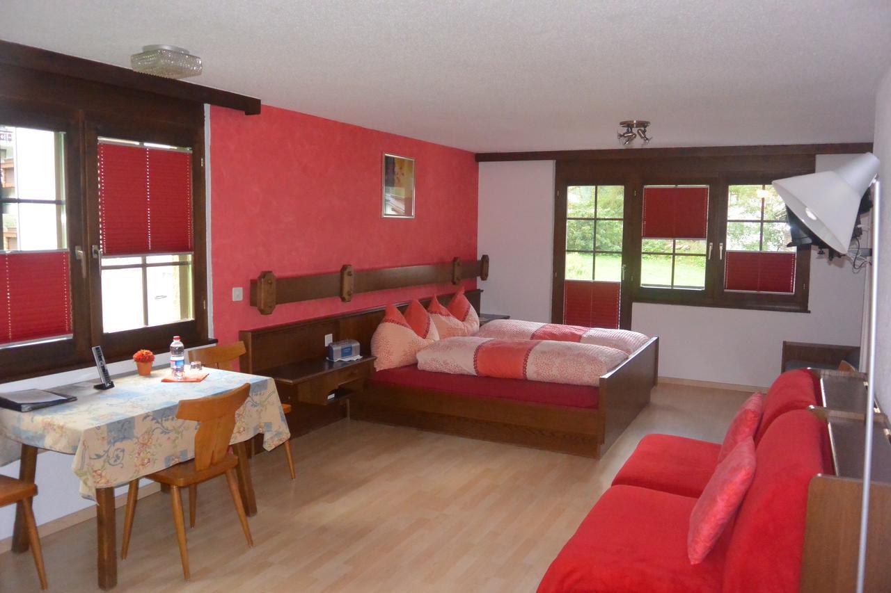 Hotel Baergsunnu Saas-Grund Luaran gambar