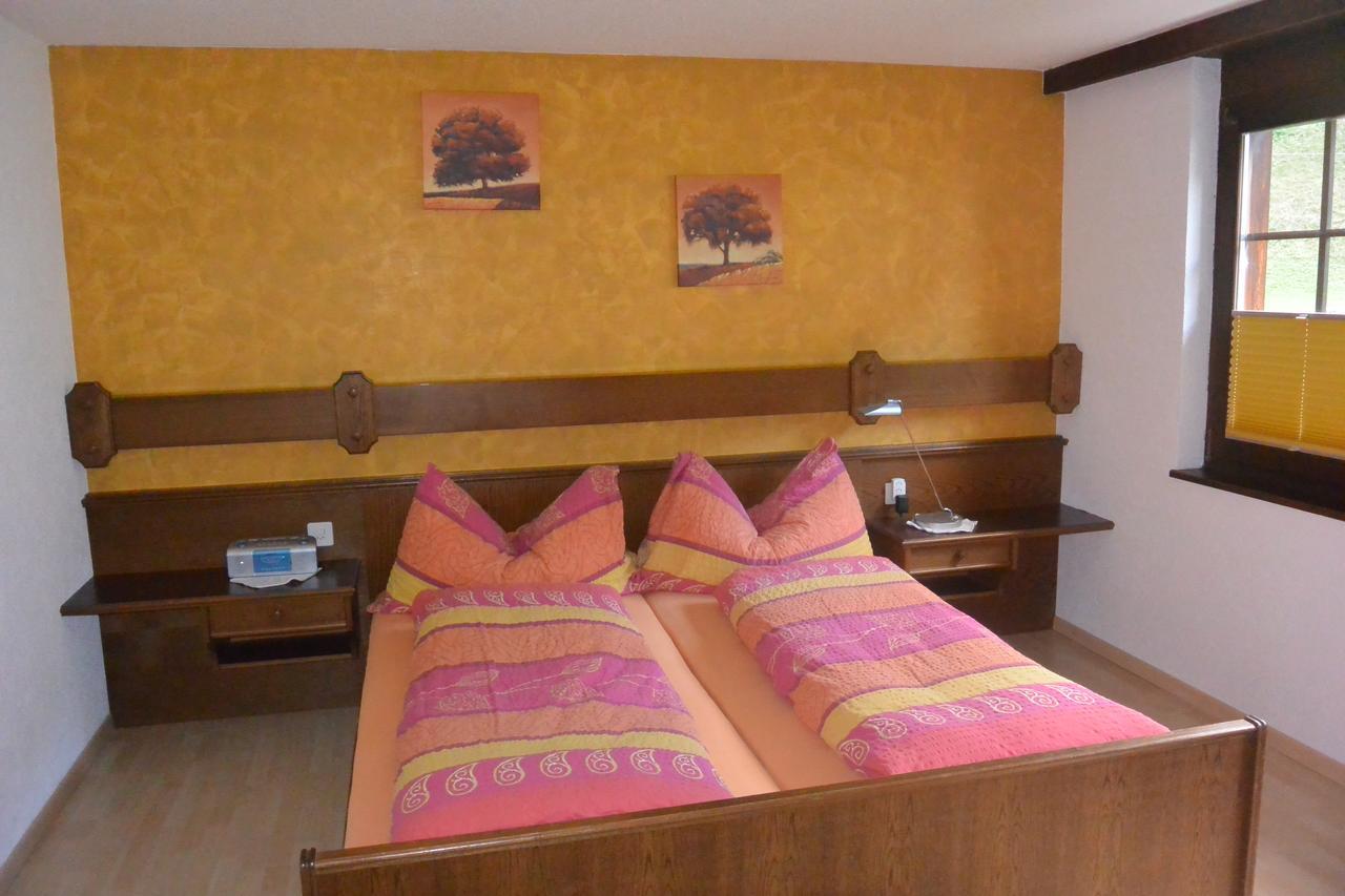 Hotel Baergsunnu Saas-Grund Luaran gambar