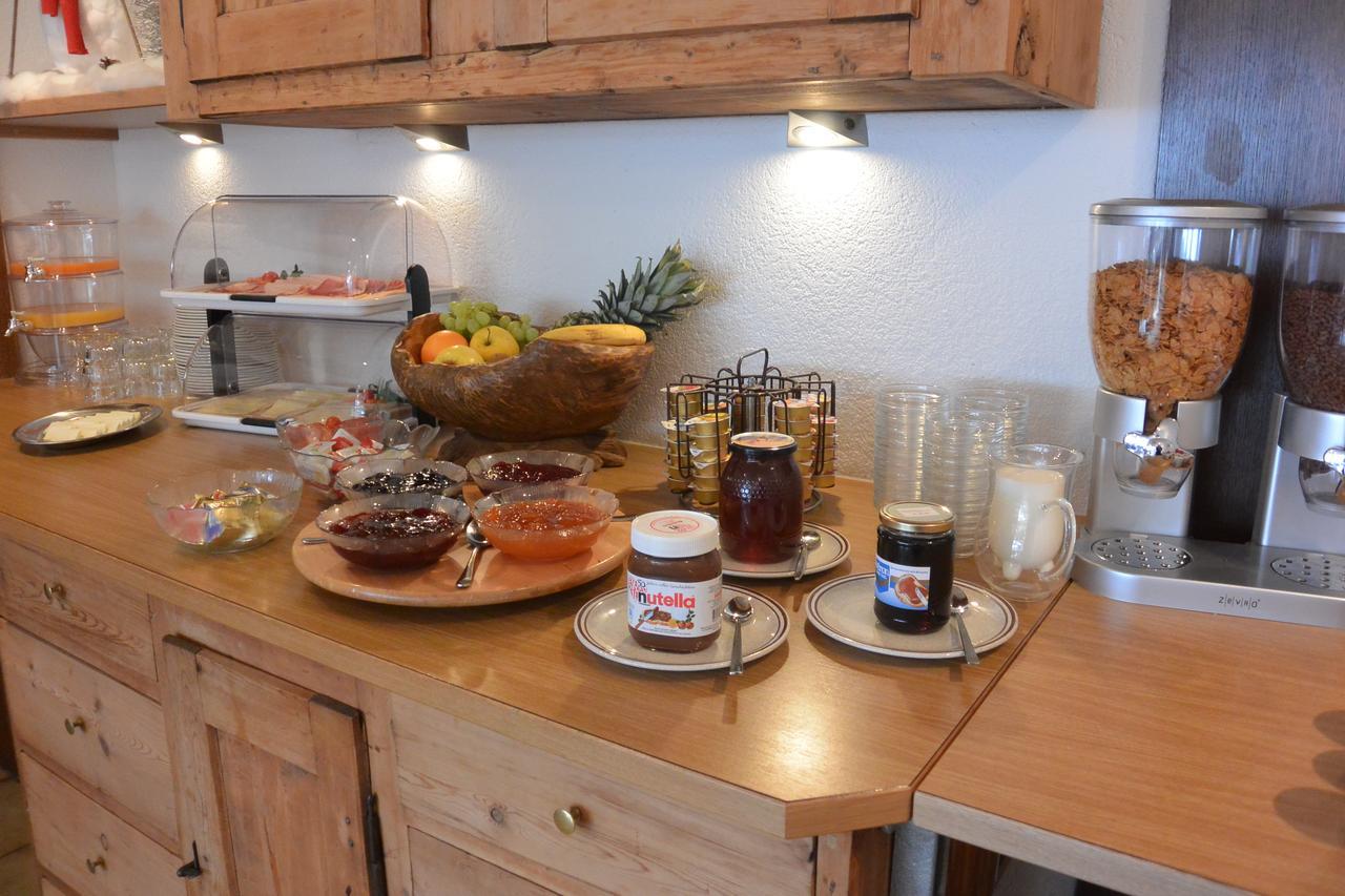 Hotel Baergsunnu Saas-Grund Luaran gambar