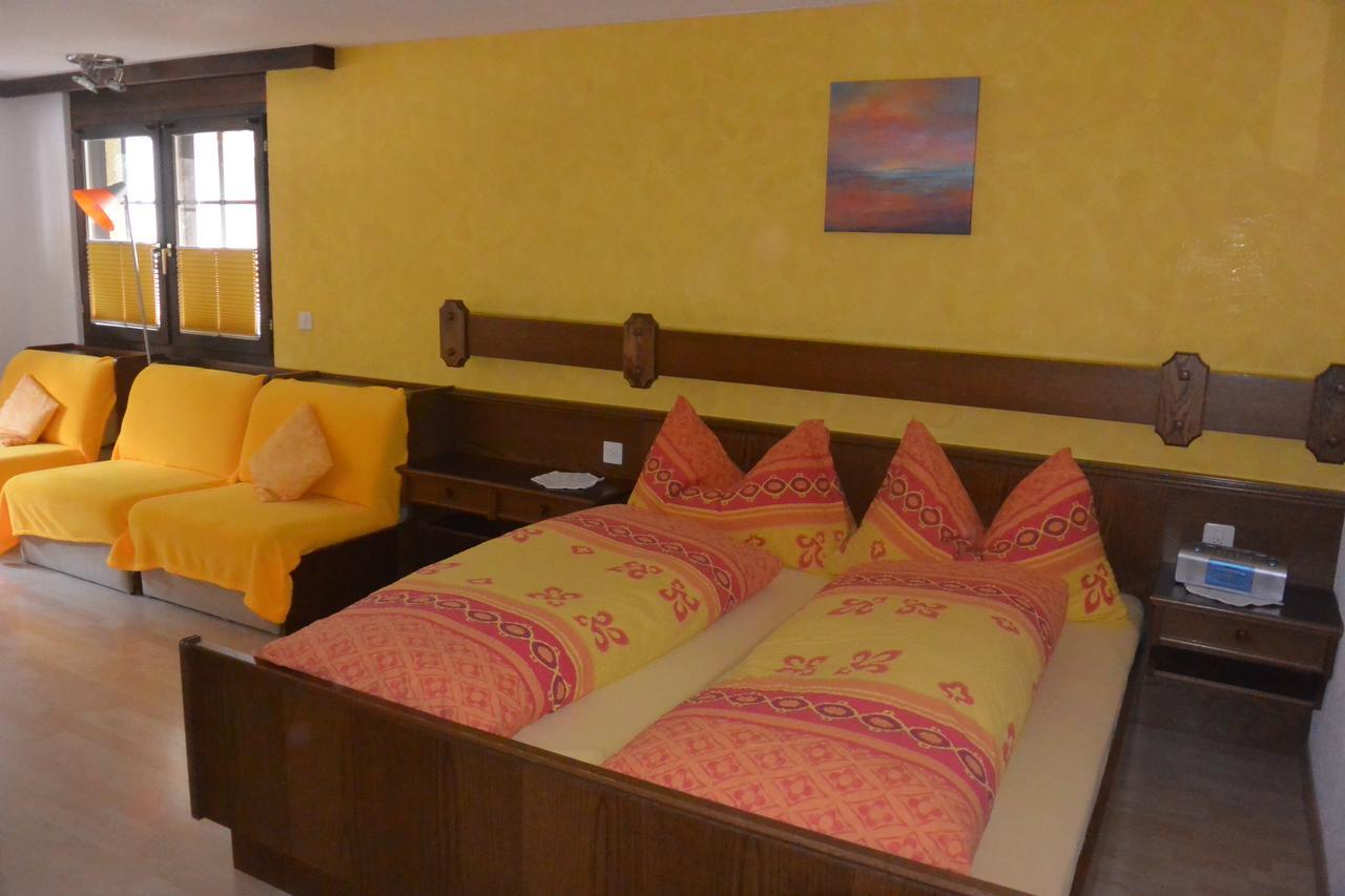 Hotel Baergsunnu Saas-Grund Luaran gambar