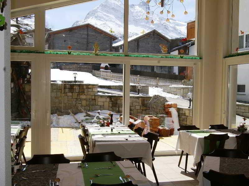 Hotel Baergsunnu Saas-Grund Luaran gambar
